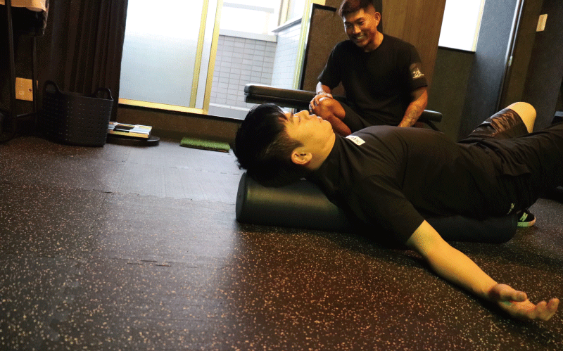 まーかず師匠　柔軟トレーニング